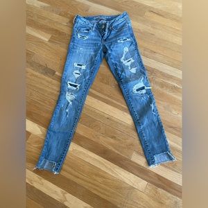 Super stretch skinny jeans, light wash, rips, cropped length